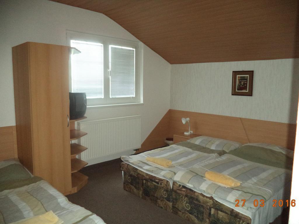 Pension Hostad Gabcikovo ภายนอก รูปภาพ